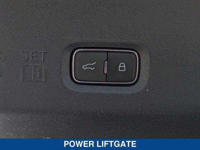 Photo of 2025 STAR WHITE MET TRI-COAT Ford Expedition Max