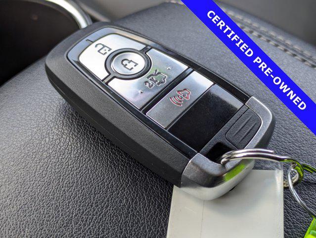 Photo of 2018 INGOT SILVER METALLIC Ford Edge