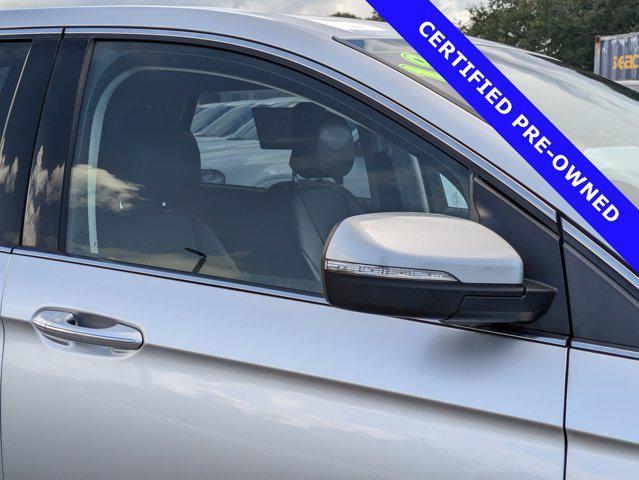 Photo of 2018 INGOT SILVER METALLIC Ford Edge