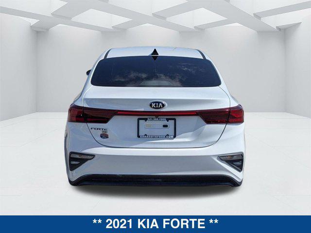 Photo of 2021 Clear White Kia Forte
