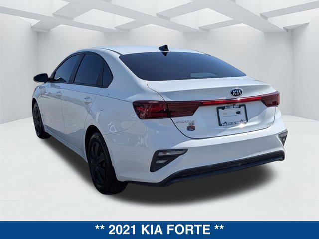 Photo of 2021 Clear White Kia Forte