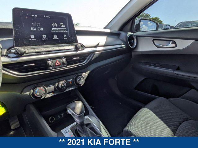 Photo of 2021 Clear White Kia Forte