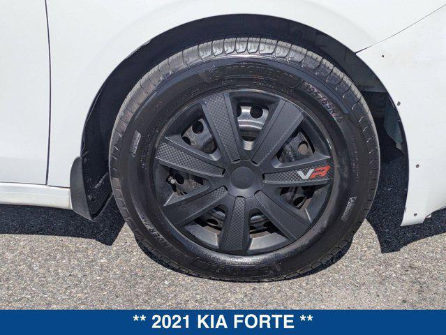 Photo of 2021 Clear White Kia Forte