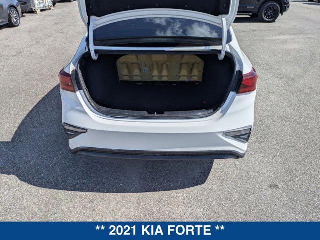 Photo of 2021 Clear White Kia Forte