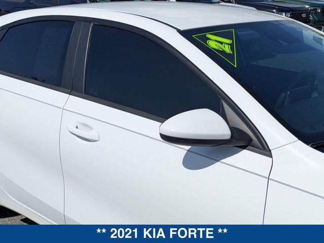 Photo of 2021 Clear White Kia Forte