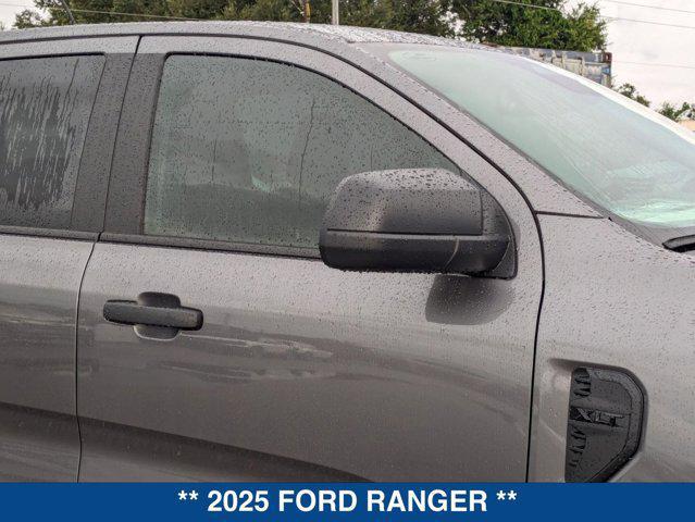 Photo of 2025 CARBONIZED GRAY METALLIC Ford Ranger