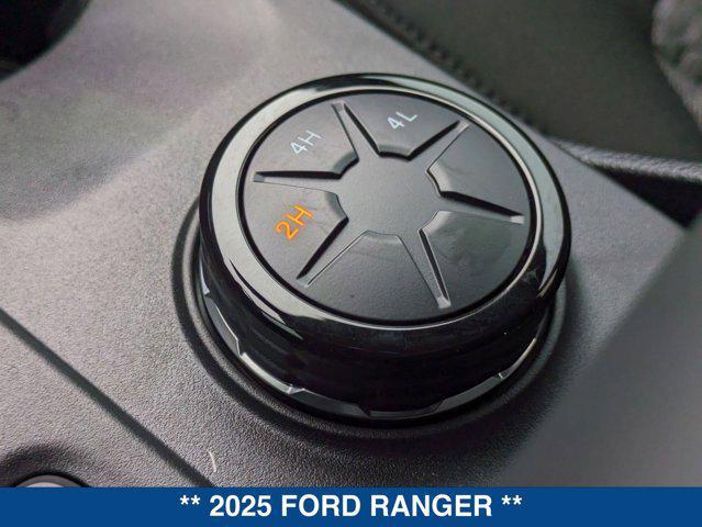 Photo of 2025 CARBONIZED GRAY METALLIC Ford Ranger