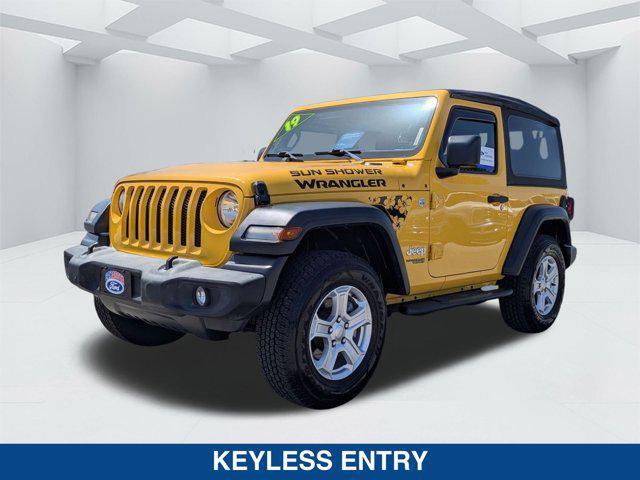 Photo of 2019 Hellayella Clearcoat Jeep Wrangler