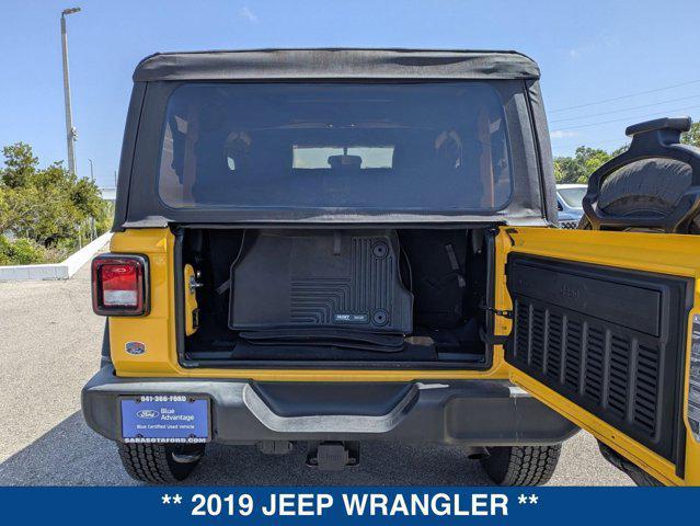 Photo of 2019 Hellayella Clearcoat Jeep Wrangler