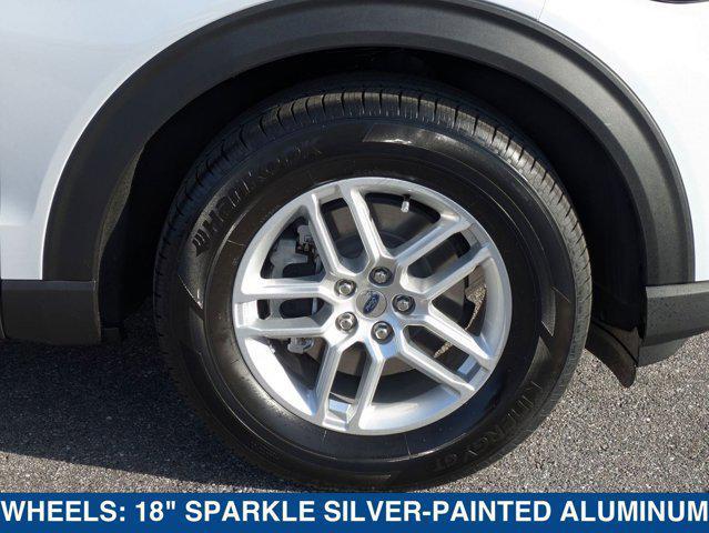 Photo of 2025 White Ford Explorer