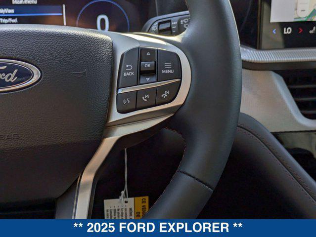 Photo of 2025 White Ford Explorer