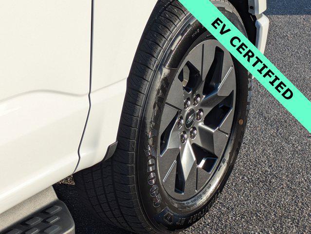 Photo of 2025 OXFORD WHITE Ford F-150 Lightning