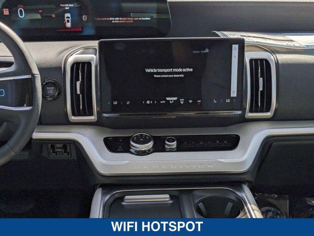 Photo of 2025 STAR WHITE MET TRI-COAT Ford Expedition