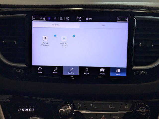 Photo of 2023 Bright White Clearcoat Chrysler Pacifica