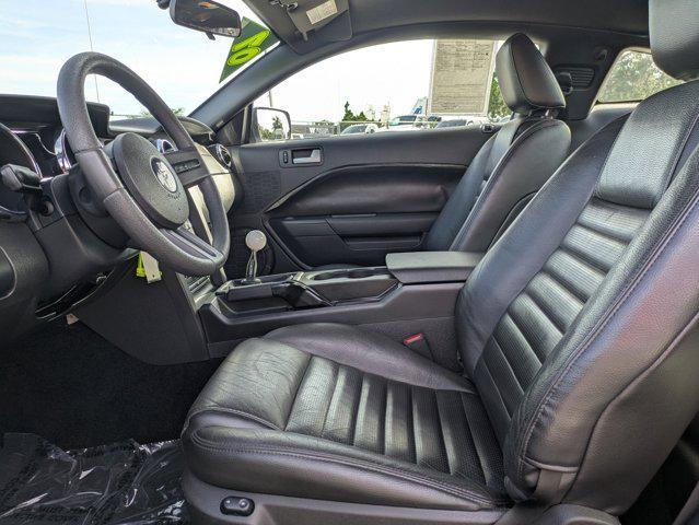 Photo of 2007 Black Clearcoat Ford Mustang