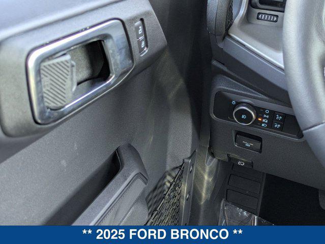Photo of 2025 MARSH GRAY Ford Bronco
