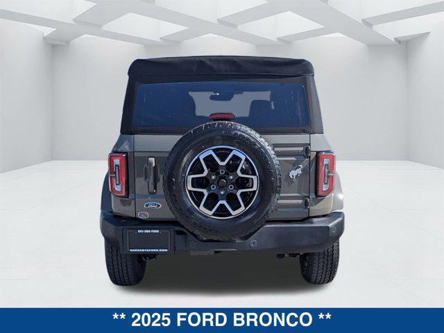 Photo of 2025 MARSH GRAY Ford Bronco