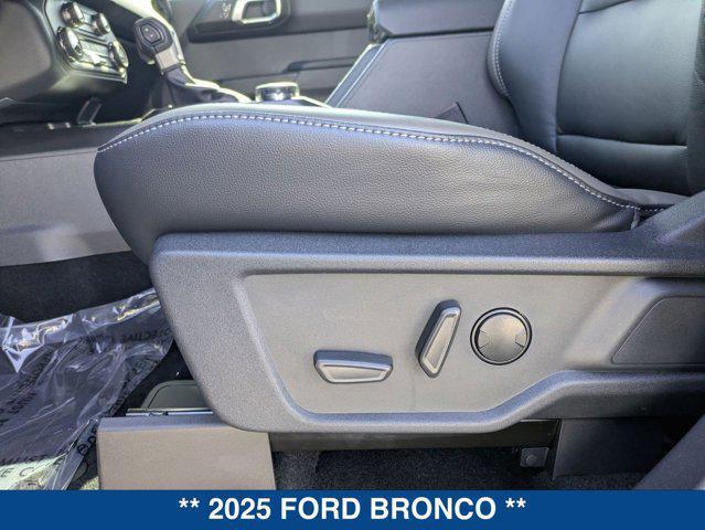 Photo of 2025 MARSH GRAY Ford Bronco