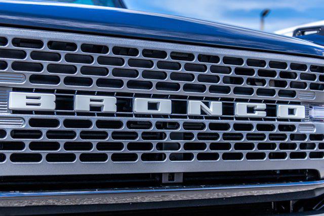 Photo of 2025 SHADOW BLACK Ford Bronco