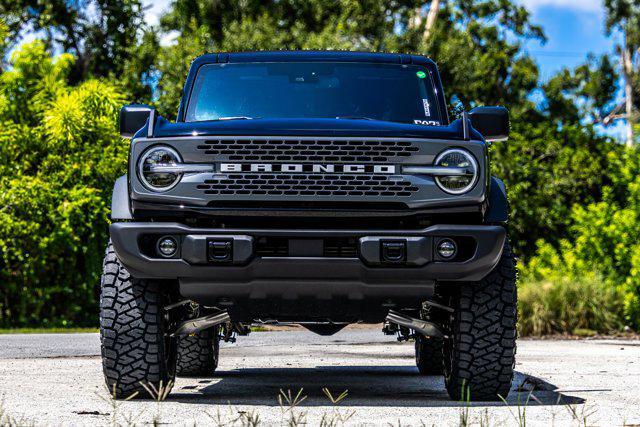 Photo of 2025 SHADOW BLACK Ford Bronco