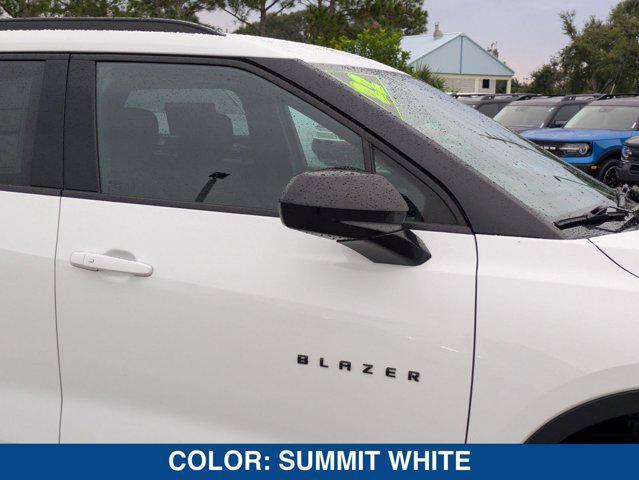 Photo of 2022 Summit White Chevrolet Blazer