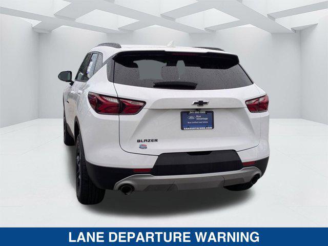 Photo of 2022 Summit White Chevrolet Blazer