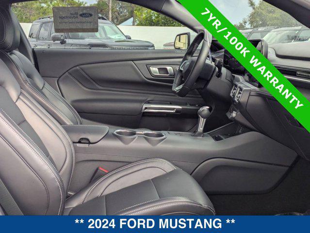 Photo of 2024 OXFORD WHITE Ford Mustang