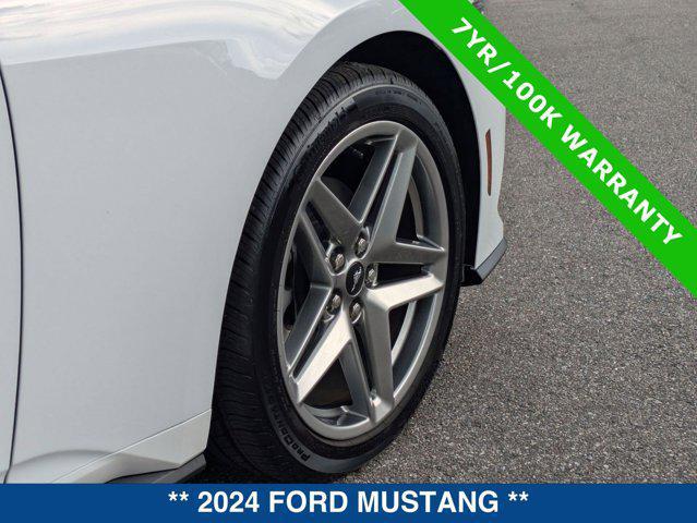 Photo of 2024 OXFORD WHITE Ford Mustang