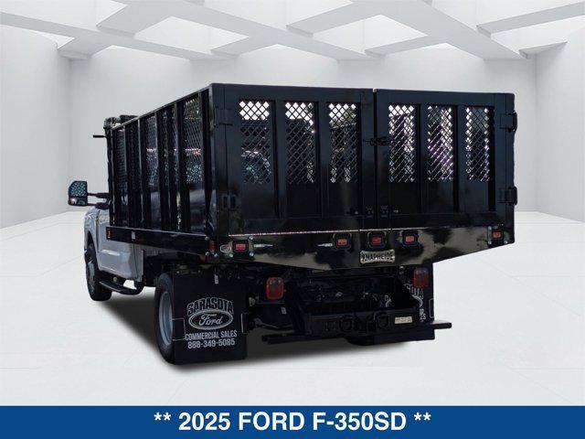 Photo of 2025 Oxford White Ford F-350