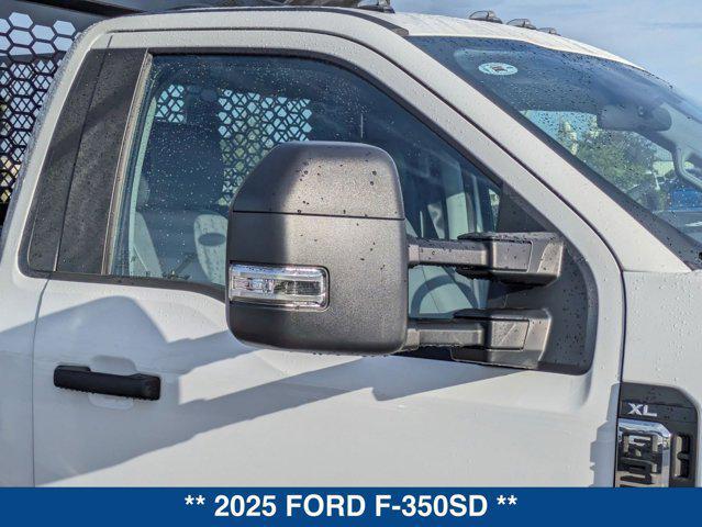 Photo of 2025 Oxford White Ford F-350