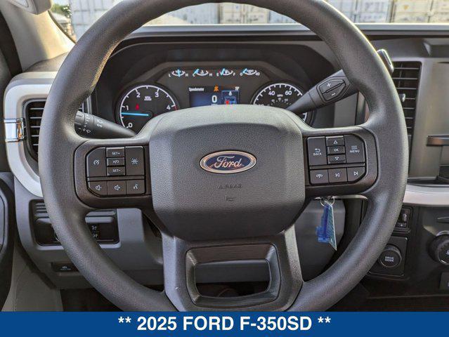 Photo of 2025 Oxford White Ford F-350