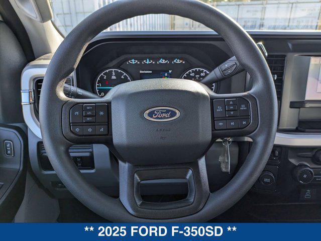 Photo of 2025 Oxford White Ford F-350
