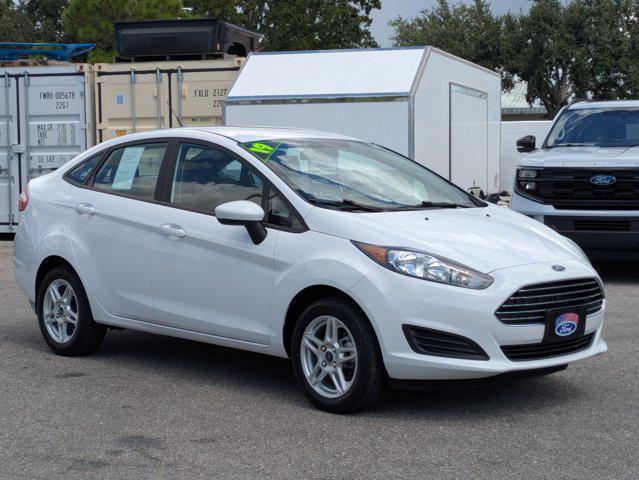 Photo of 2019 OXFORD WHITE Ford Fiesta