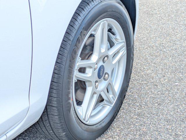 Photo of 2019 OXFORD WHITE Ford Fiesta