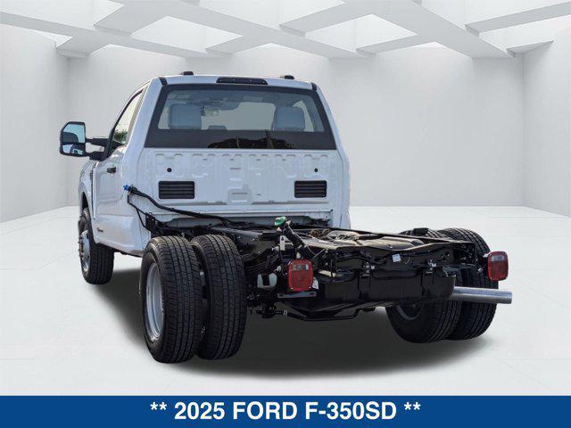 Photo of 2025 Oxford White Ford F-350