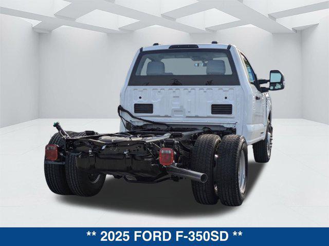 Photo of 2025 Oxford White Ford F-350