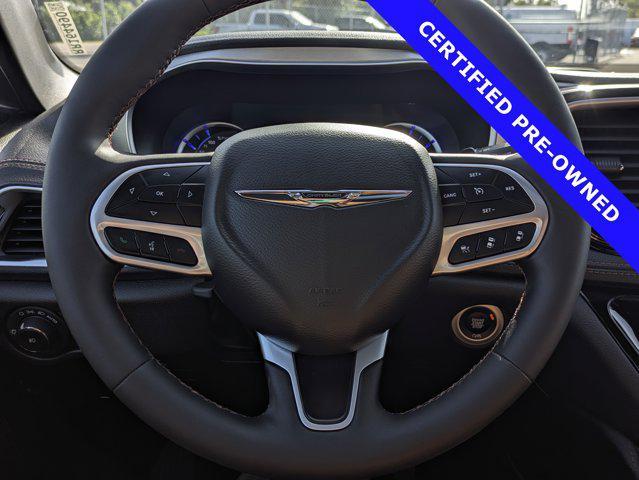 Photo of 2024 Bright White Clearcoat Chrysler Pacifica