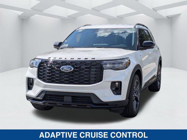 Photo of 2025 Star White Metallic Tri-Coat Ford Explorer