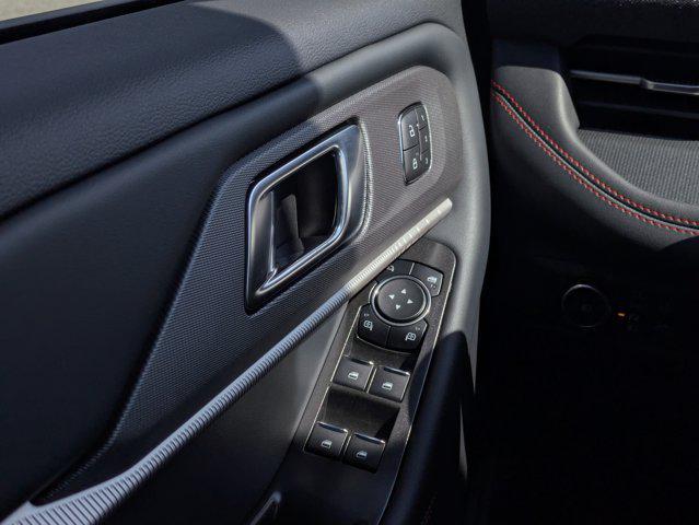 Photo of 2025 Star White Metallic Tri-Coat Ford Explorer