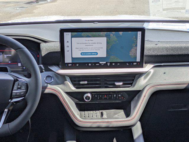 Photo of 2025 Star White Metallic Tri-Coat Ford Explorer