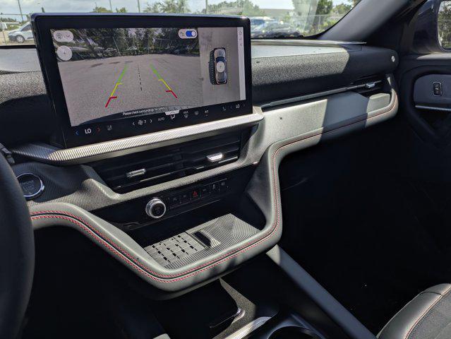 Photo of 2025 Star White Metallic Tri-Coat Ford Explorer