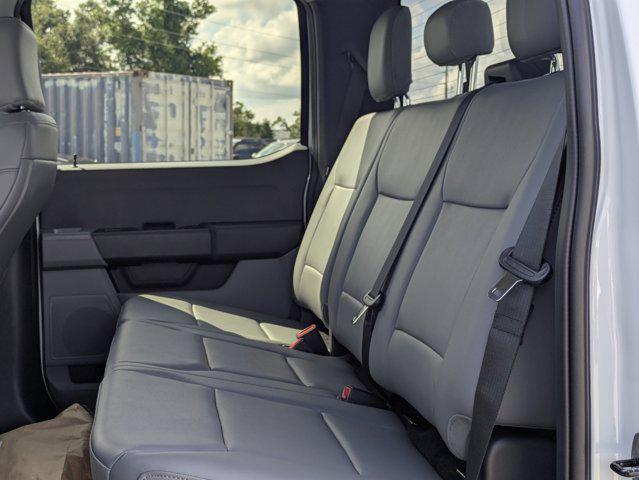 Photo of 2025 OXFORD WHITE Ford F-450