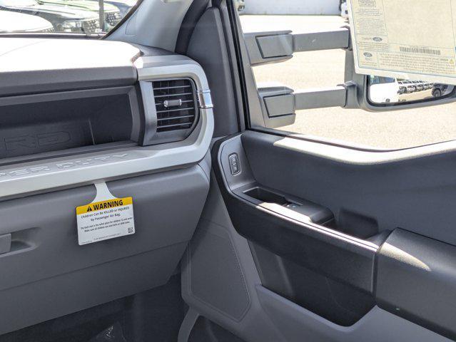 Photo of 2025 OXFORD WHITE Ford F-450