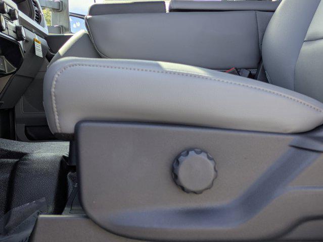 Photo of 2025 OXFORD WHITE Ford F-450