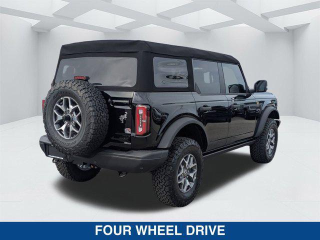 Photo of 2025 SHADOW BLACK Ford Bronco