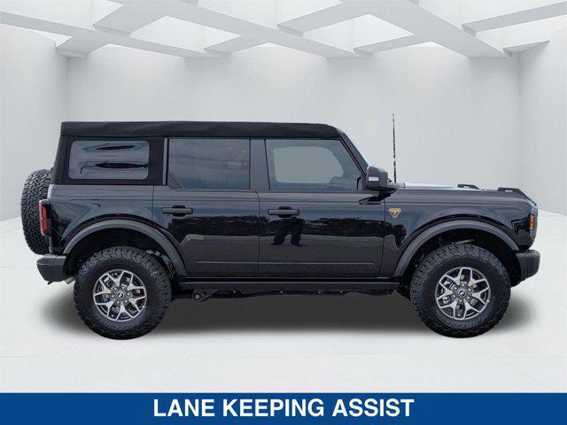 Photo of 2025 SHADOW BLACK Ford Bronco