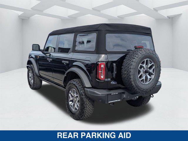 Photo of 2025 SHADOW BLACK Ford Bronco