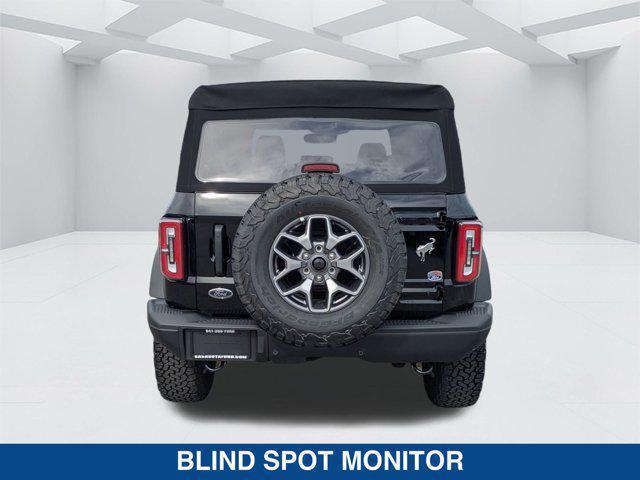 Photo of 2025 SHADOW BLACK Ford Bronco