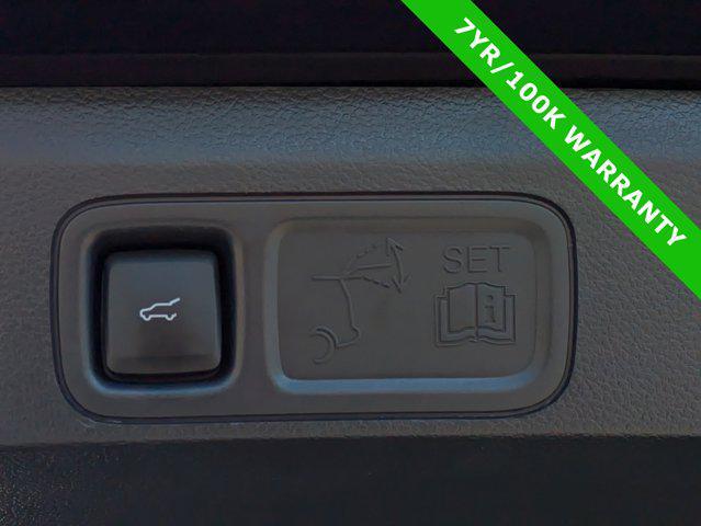 Photo of 2024 AGATE BLACK METALLIC Ford Expedition