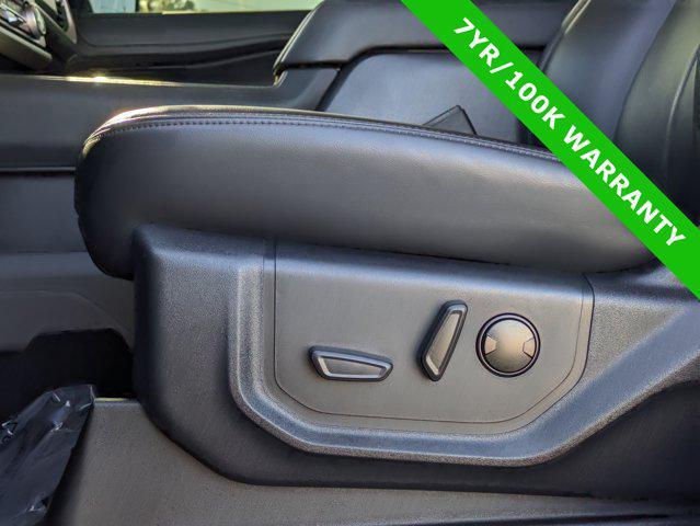 Photo of 2024 AGATE BLACK METALLIC Ford Expedition